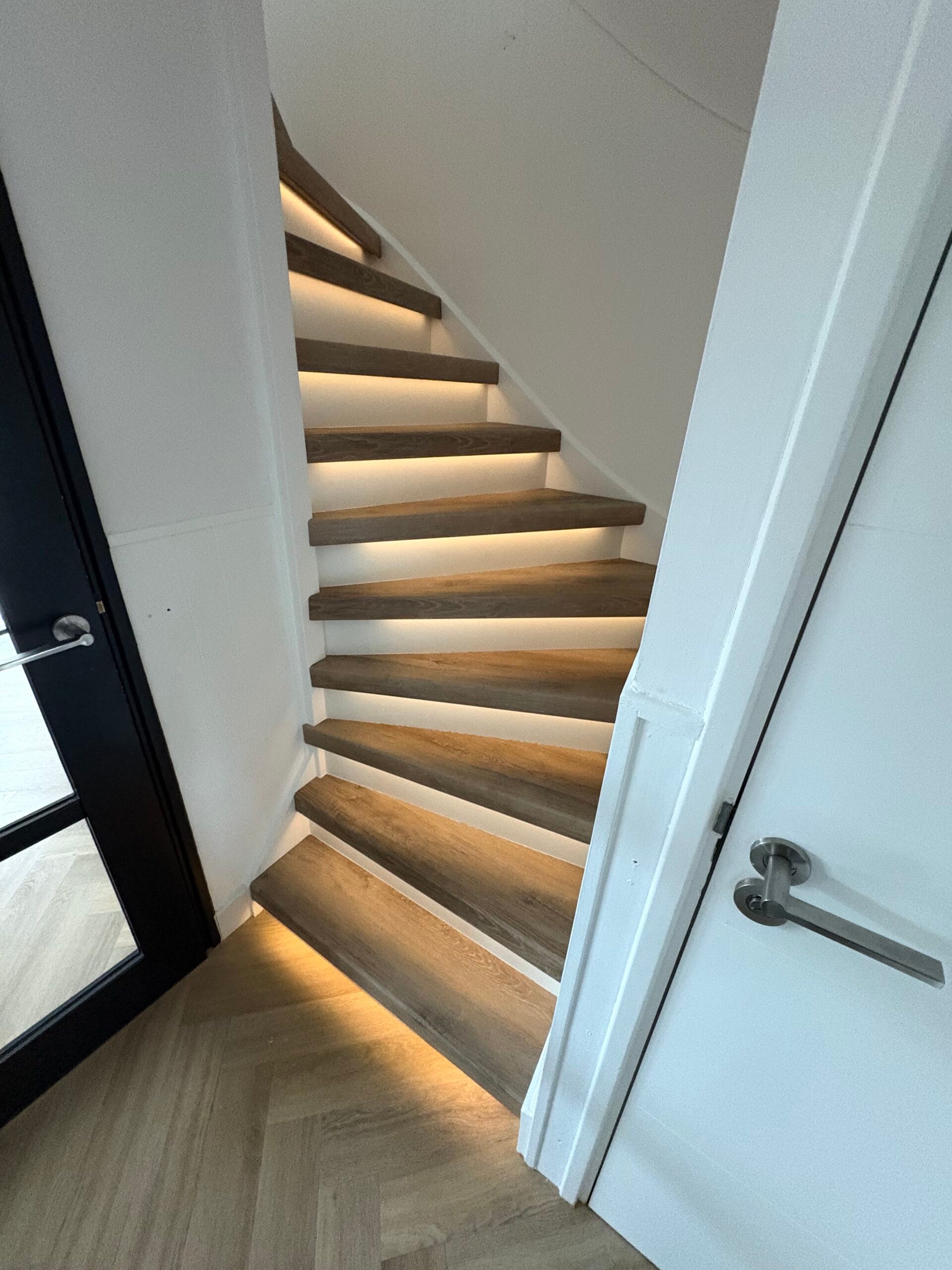 Smoked Elba traprenovatie | Star Stairs Traprenovatie