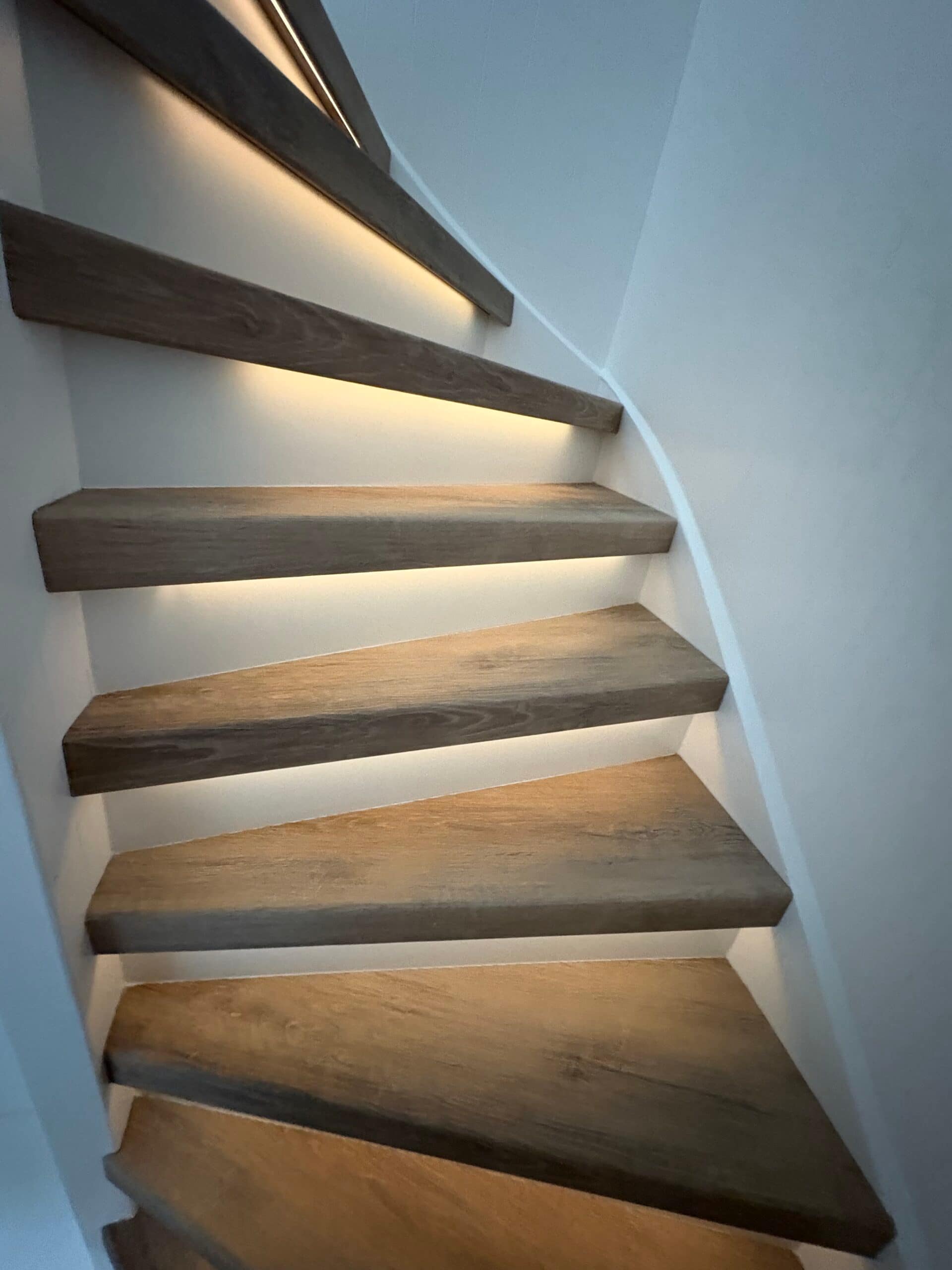 Smoked Elba traprenovatie | Star Stairs Traprenovatie