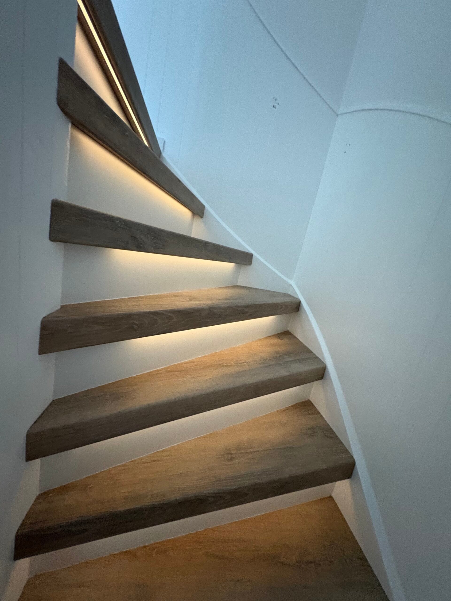 Smoked Elba traprenovatie | Star Stairs Traprenovatie