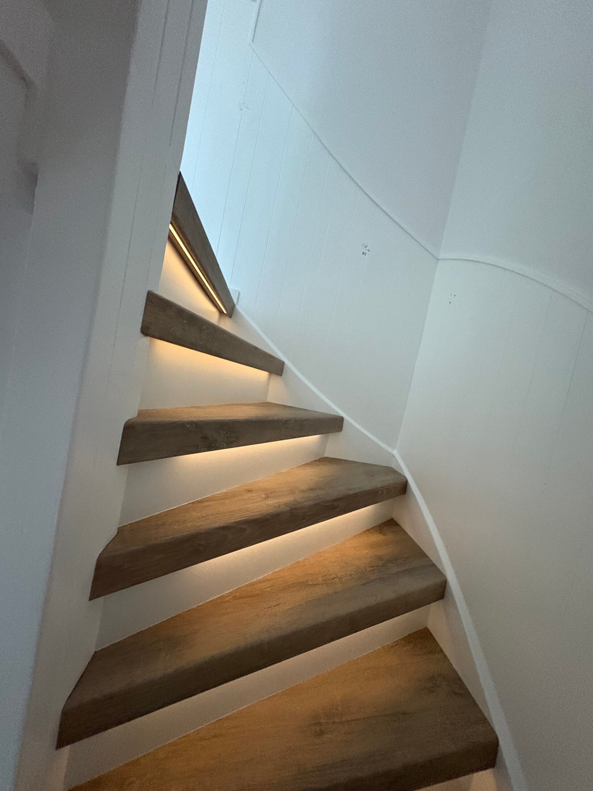 Smoked Elba traprenovatie | Star Stairs Traprenovatie